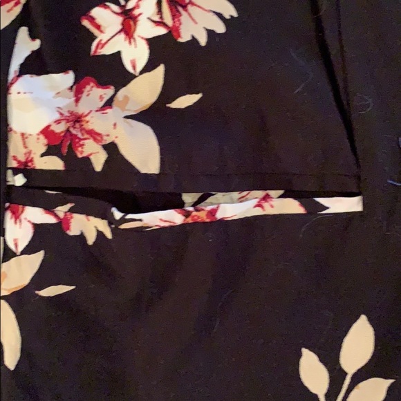 Dynamite Small black floral printed jacket - Picture 4 of 6